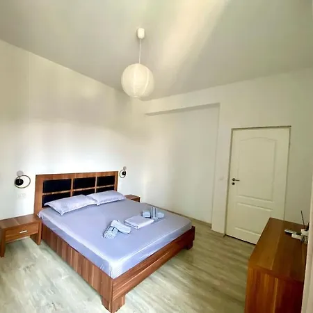 Heart Of The Ultracentral Old Town *