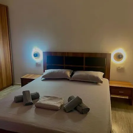 Heart Of The Ultracentral Old Town *