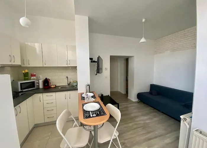 Heart Of The Ultracentral Old Town Bucureşti