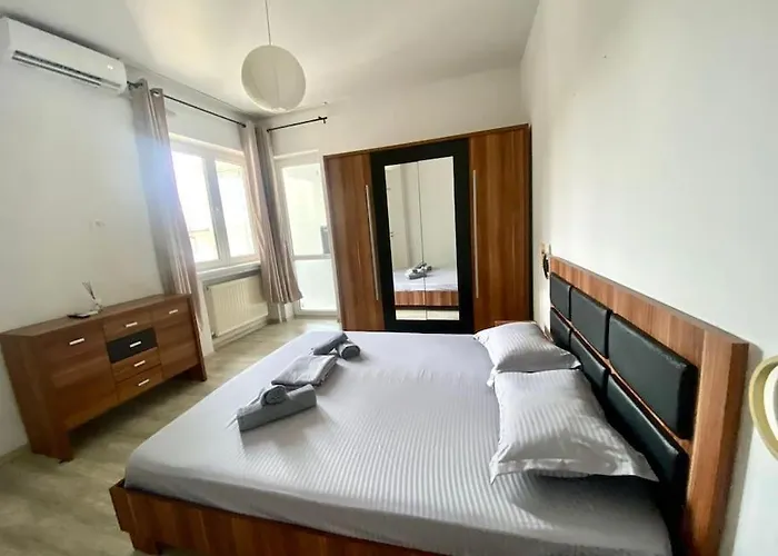 Heart Of The Ultracentral Old Town ブカレスト